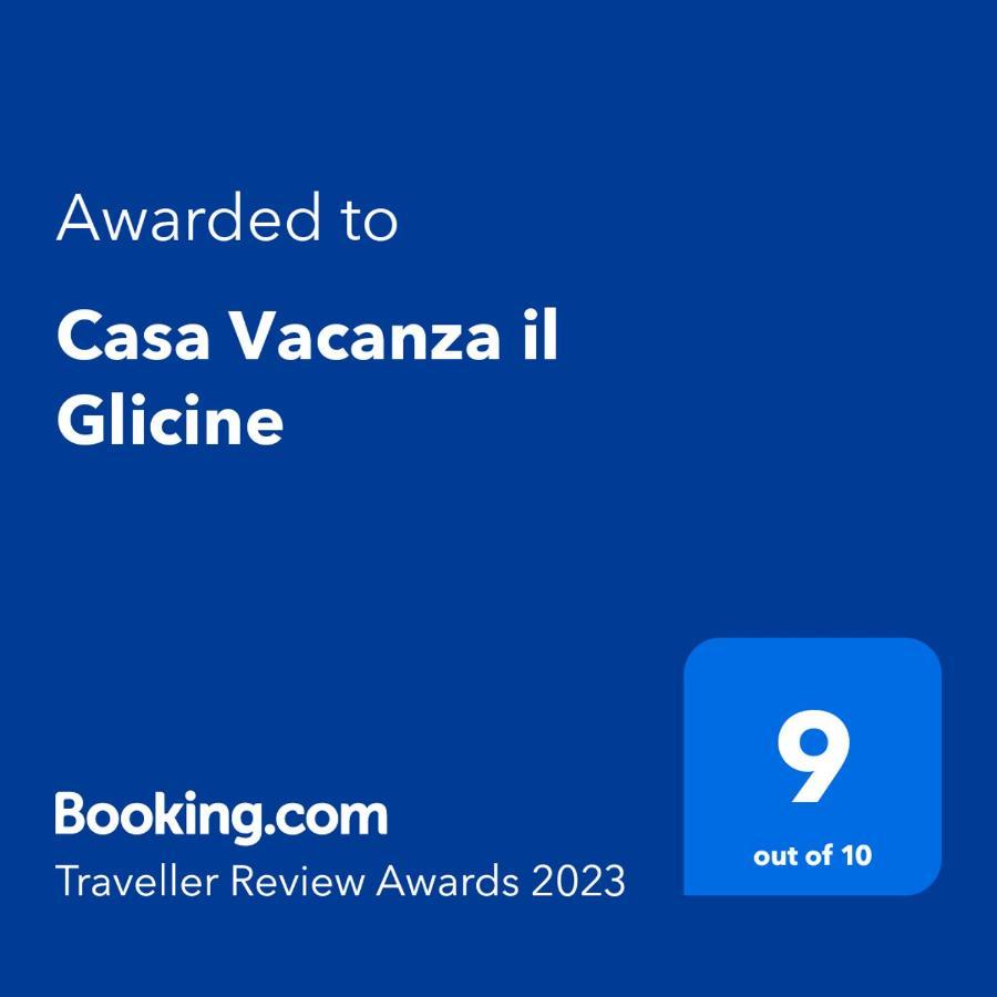 Casa Vacanza Il Glicine Casale Corte Cerro Kültér fotó